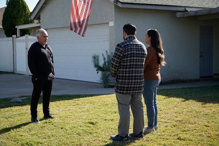 Cesar Millan talking with Albert and Tania. (National Geographic)