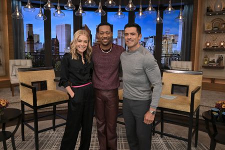 KELLY RIPA, TYLER JAMES WILLIAMS, MARK CONSUELOS