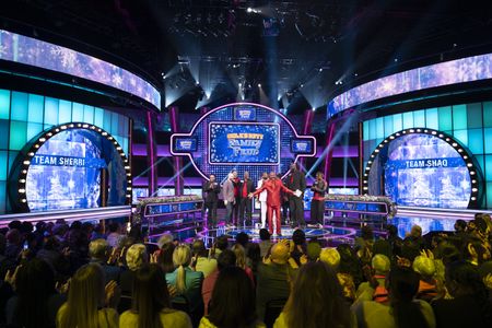 CELEBRITY FAMILY FEUD