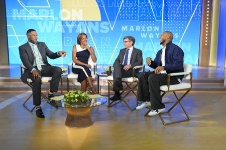 MICHAEL STRAHAN, ROBIN ROBERTS, GEORGE STEPHANOPOULOS, MARLON WAYANS