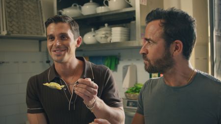 Antoni Porowski and Justin Theroux taste the tortelli they've just made. (National Geographic)