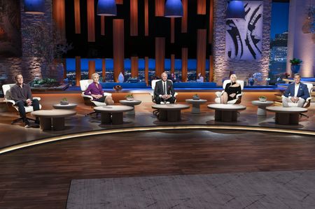 MARK CUBAN, BARBARA CORCORAN, KEVIN O'LEARY, LORI GREINER, DANIEL LUBETZKY