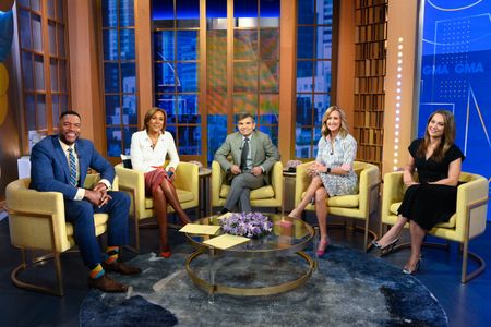 MICHAEL STRAHAN, ROBIN ROBERTS, GEORGE STEPHANOPOULOS, LARA SPENCER, GINGER ZEE