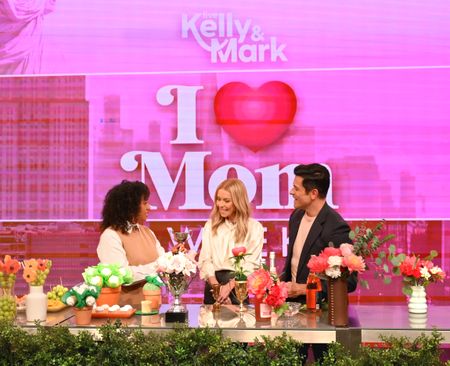 Dayna Isom Johnson, Kelly Ripa, Mark Consuelos 