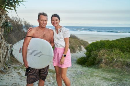 Lee Jonsson and wife Samantha Jonsson at Shelly Beach. (National Geographic/Justine Kerrigan)
