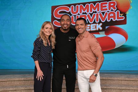 KELLY RIPA, DR SAMPSON DAVIS, MARK CONSUELOS