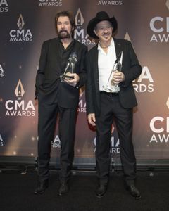 BROOKS & DUNN