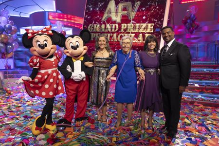 MINNIE MOUSE, MICKEY MOUSE, ALFONSO RIBEIRO
