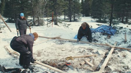 Emilie, Gilbert and Silas work on the frame of their Shabotwan. (Blue Ant Media/Tara Elwood)