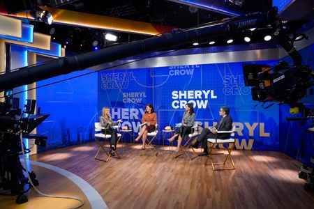 SHERLY CROW, JUJU CHANG, REBECCA JARVIS, GEORGE STEPHANOPOULOS, ROCK AND ROLL HALL OF FAME